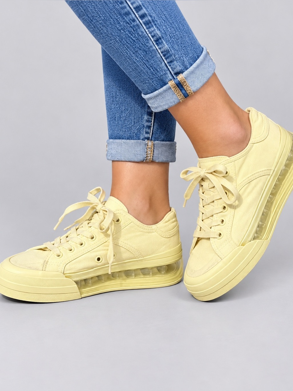 Ladies Shoes 53045 Pale Yellow Canvas Low-Top Sneakers